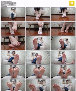 [������Ʒ] Beautiful girl Dajia showing off her big sexy foot