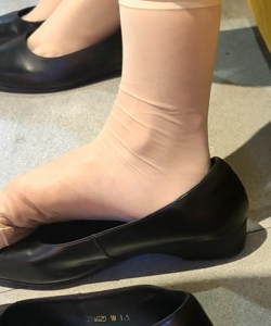 �����Ĵ���һ��������λ��Ůͬ�µľ��ʱ���[13:24]